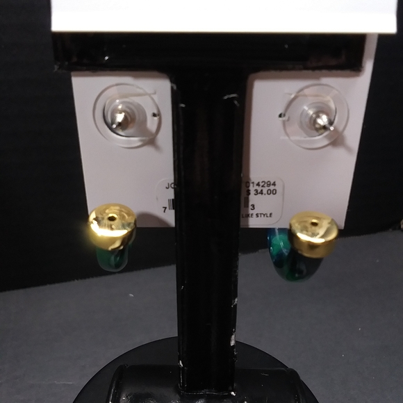 FOSSIL Green "Marble" Post Hoops w/ Gold Accents NWT - Picture 6 of 12